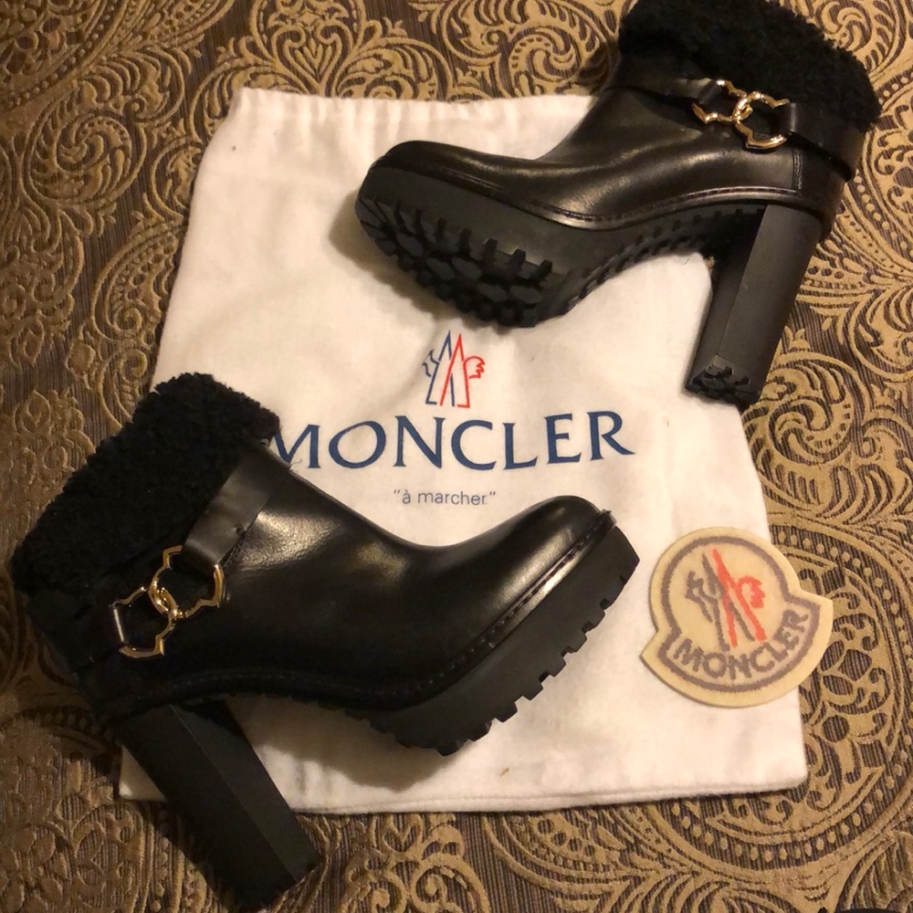‼️SOLD‼️ Moncler heeled bootie